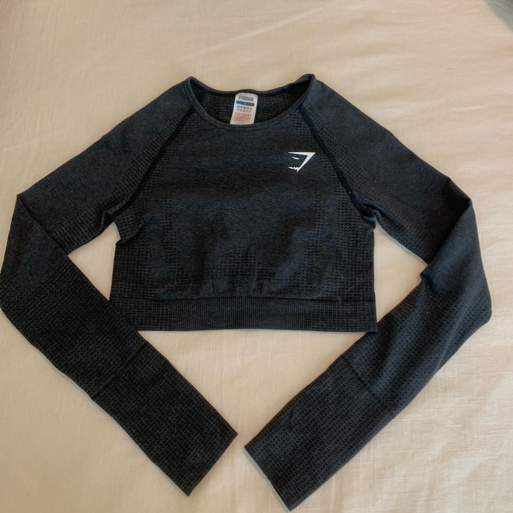 gymshark gray cropped longsleeve